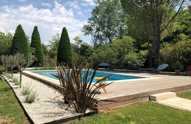 Large 18th century Provencal cottage, restoredn5 bedrooms, 4 bathrooms