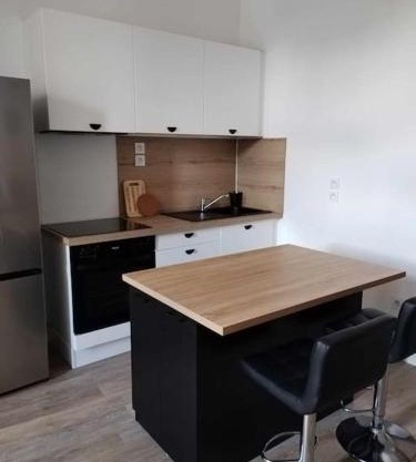 Large 40m2 Prox Lille-métro-tram