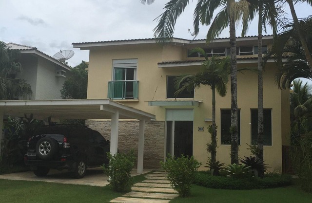 Large, airy, well-lit luxury beach house