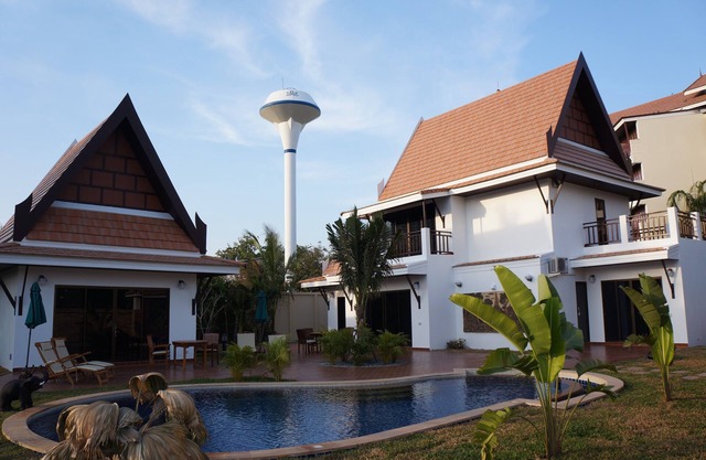 Large And Well Appointed Villa And Pool On Ban Phe Beach For Groups Up To 8