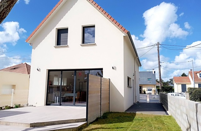Large family home Sea access without crossing the road