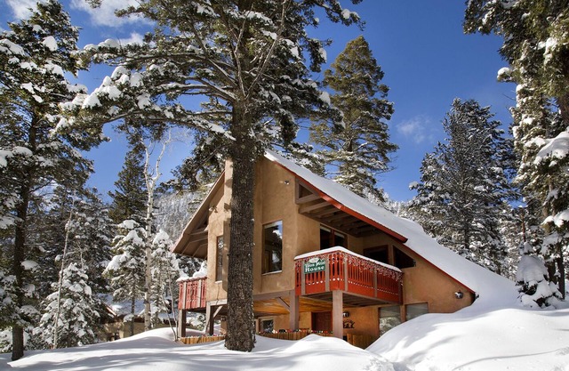 Large Family Home in Taos Ski Valley - 5 Minutes to the Resort