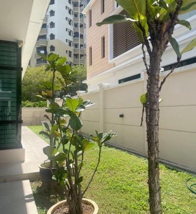 Large Family Villa Beach & Night Market Steps Away 20 Pax