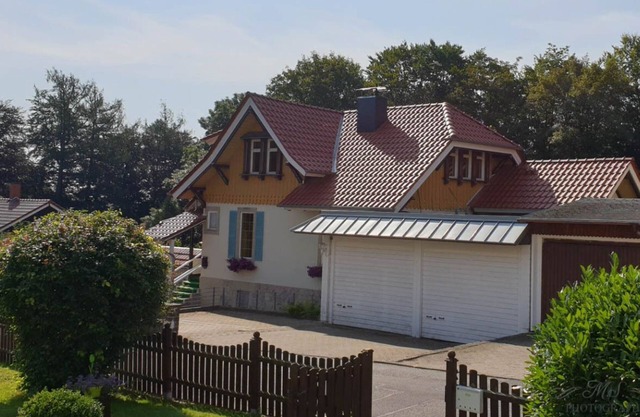 Large group house with nine bedrooms and six bathrooms in the southern Harz