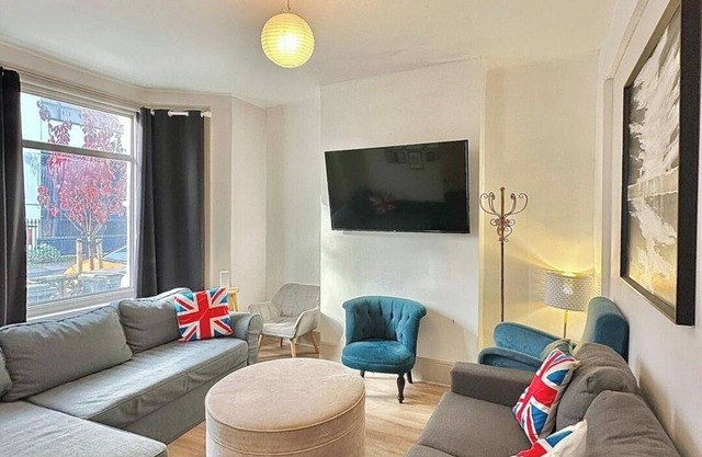 Large house in Central London, perfect for groups or families 105