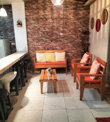 Large house with a perfect location near the sea