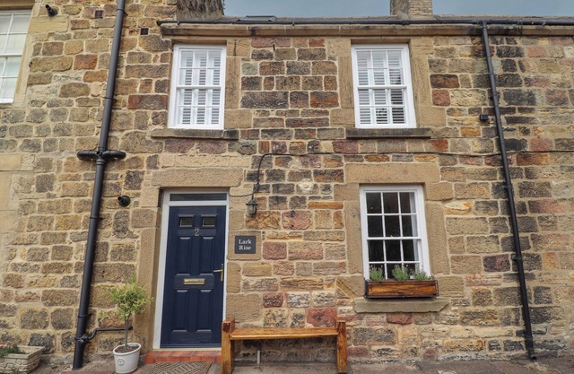 LARK RISE, family friendly, country holiday cottage in Alnmouth