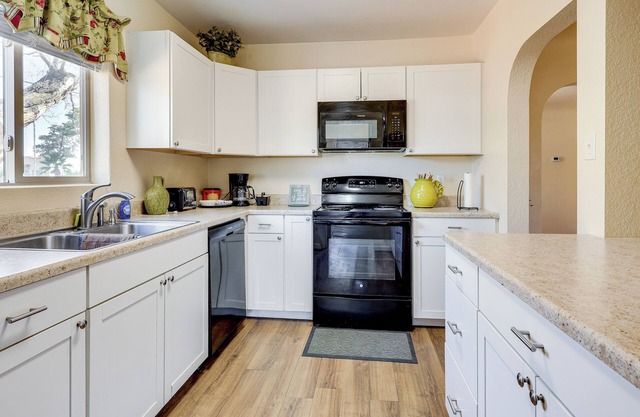 Las Cruces Home w/Fenced Yard: Recently Remodeled