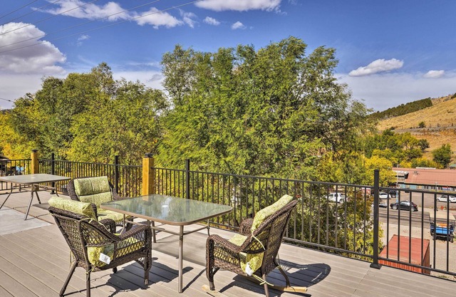 Lava Hot Springs Studio w/Views, Walk to River