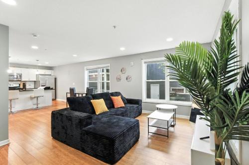 Lavish 3Bed 3Bath Condo in Uptown
