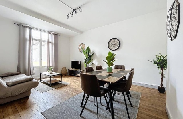 Le 3-F2 historic center