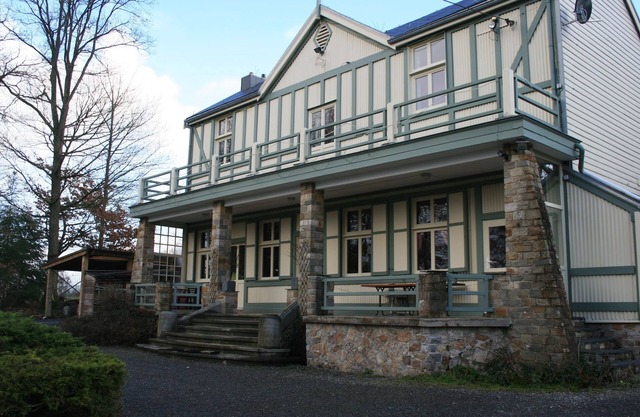 Le Chaumont is a comfortable family home in a secluded natural setting.