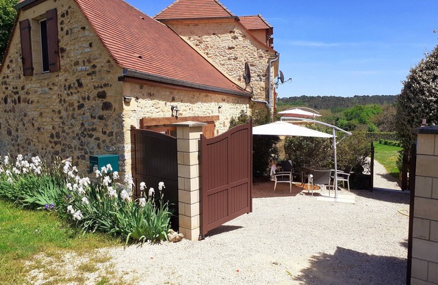 Le NOISETIER, a pretty gîte between Sarlat and Gourdon
