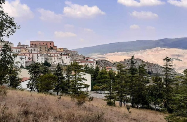 LE ORIGINI casa in borgo tipico lucano