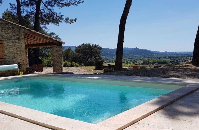 Le Petit Paradis, stone house, swimming pool, exceptional view