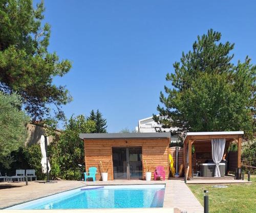 Le Pin Penché