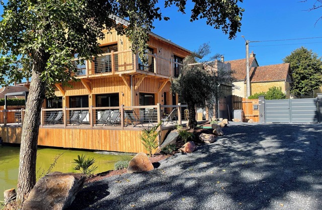 Le Prestige des Lacs Chalet close to the lakes, the Oriental Forest and Nigloland