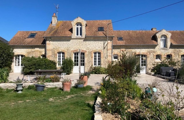 Le Relais - Authentic family home, seaside, 5 Bedrooms s/Gold Beach