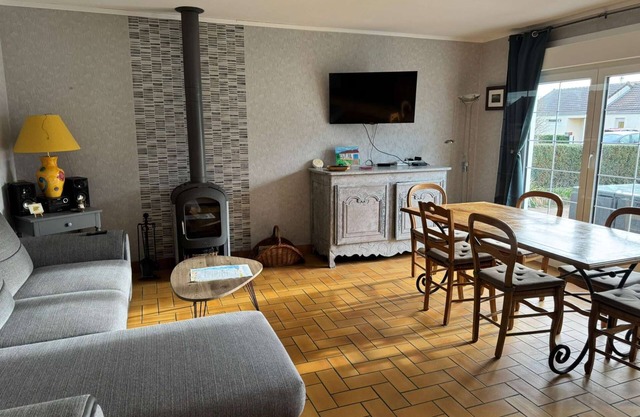 Le Rivage, House with garden near the sea