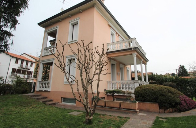 Le Rondini by Interhome