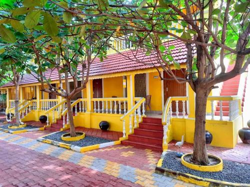 Le Royal Resort- By the Beach