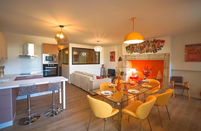 Le Seventies & Spa Appartement spacieux et athypique, cœur du centre ville
