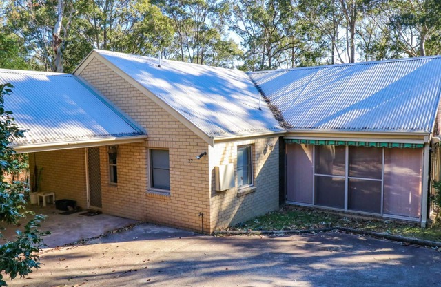 Leafy Long Beach Hideaway