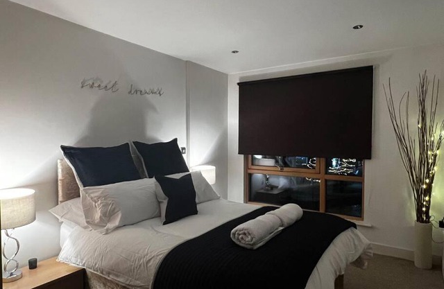 Leeds Clarence Dock 2 bedroom Apt