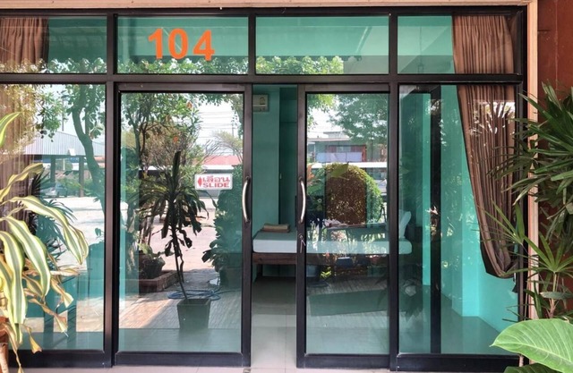 Lert Sri Hotel