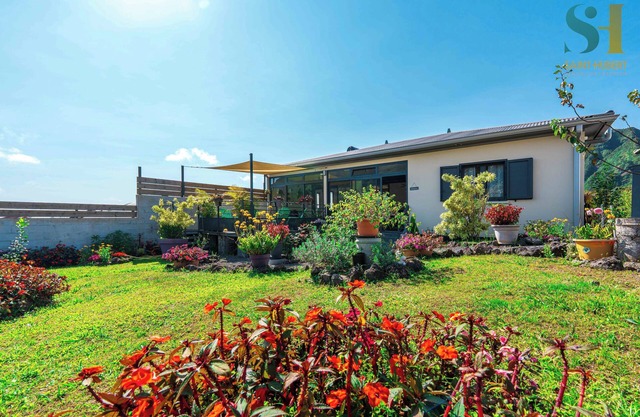 "Les Charmes des Hauts de la Réunion"