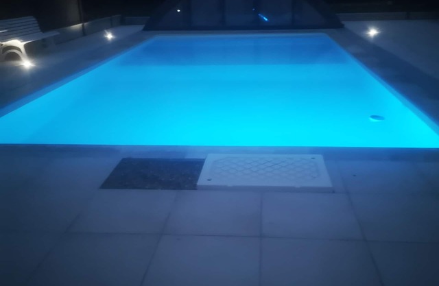 Les Lys 4 people at the gateway to Chambord