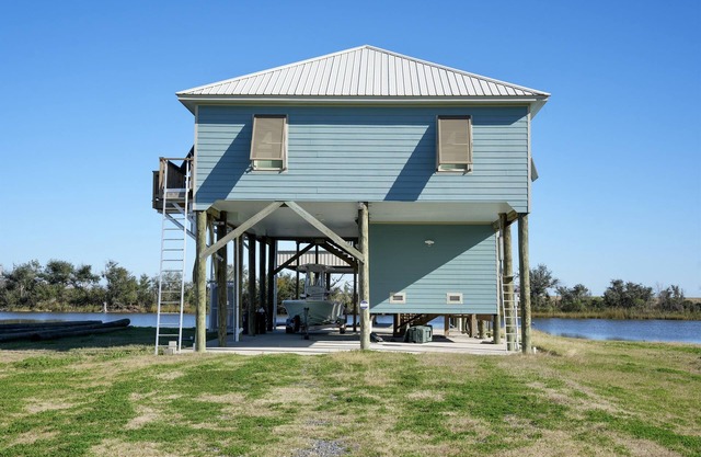 Les Pierre's Luxury Fishing Camp