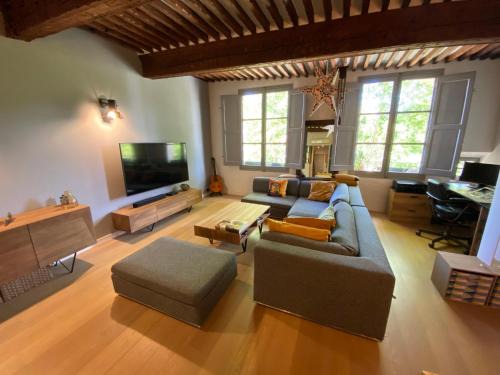 Les Precheurs Hideaway, Chic Retreat in Aix Historic Heart