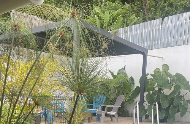 Les Tourterelles sur Saint Joseph 974