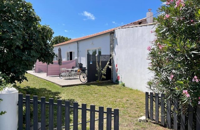 Les Trémières N°1 - 5 mins from the beaches by bike