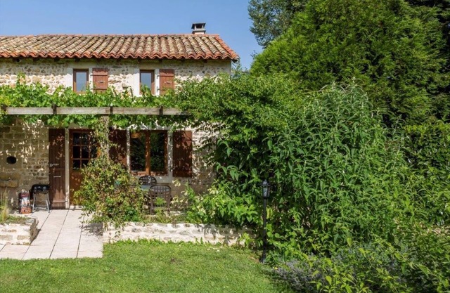 Les Vignes - Gites de Chaignepain (Sleeps 4)