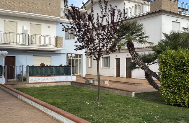 Less than 5 minutes from the sea - family apartment