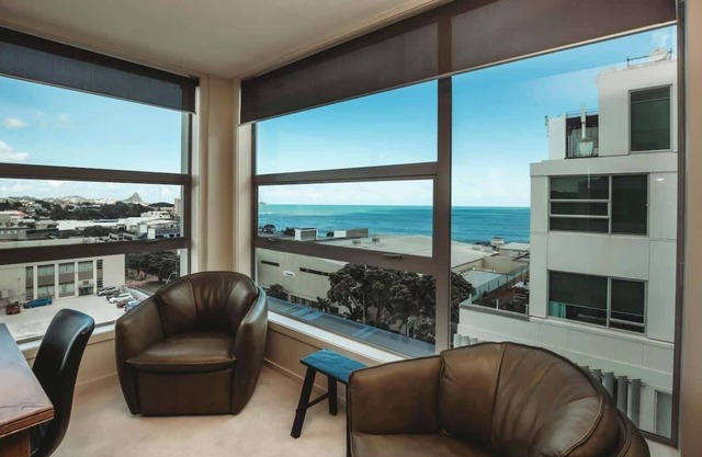 Liardet Penthouse: Luxurious City Views
