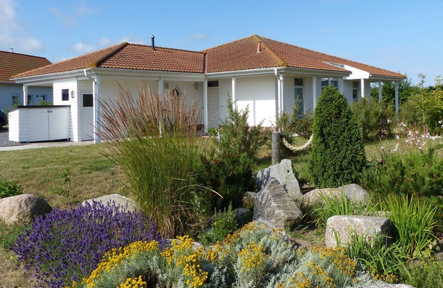 light-flooded bungalow in a fantastic location