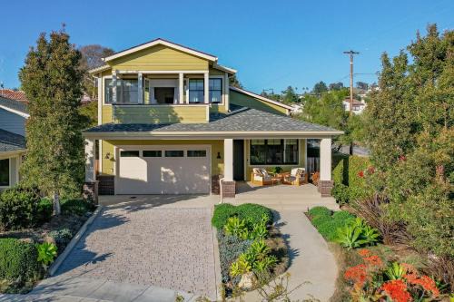 Lighthouse Dreams by Paradise Retreats