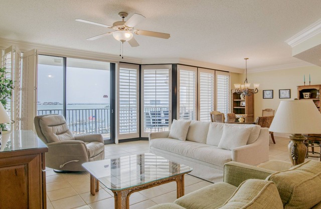 Lighthouse on the Bay, Beautiful 6th Floor Condo with Perdido Pass View!