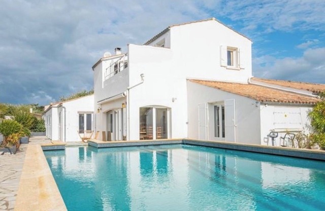 Lili - Large villa with pool in Oléron