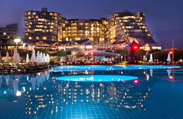 Limak Lara Deluxe Hotel & Resort Antalya