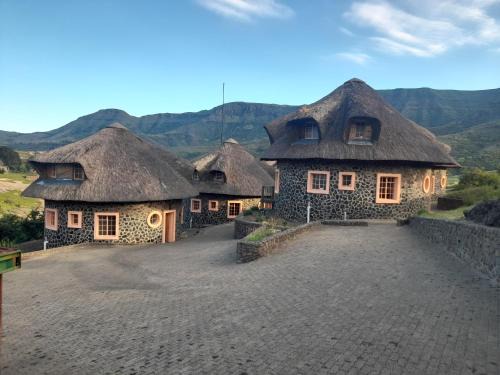 Liphofung cave, chalets