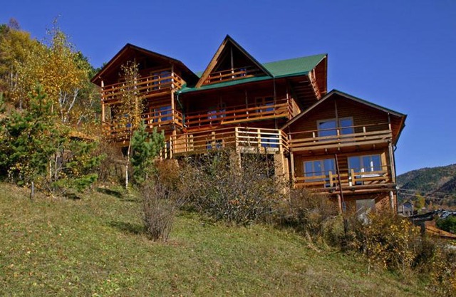 Listvyanka Chalet
