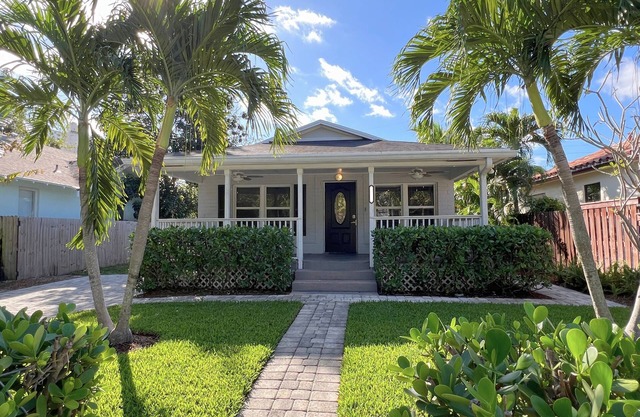 LIT's Palma Home - Near Beach, Downtown, Shopping, & More!