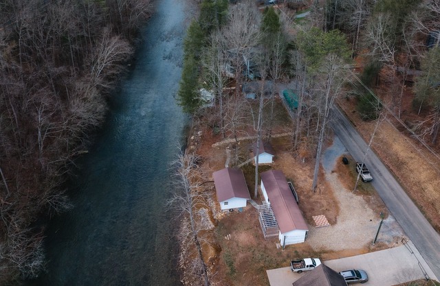 Little River Cottage, Pavilion, & Outdoor Paradise