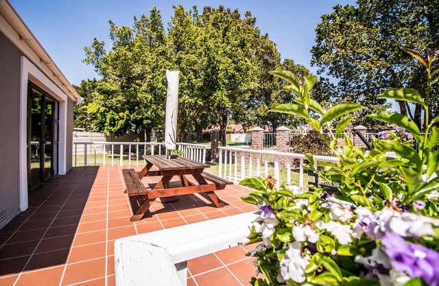 Little Rose Guesthouse & Self-Catering
