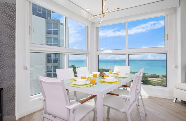 Live Simply by the Ocean, 3Bdr Condo 537