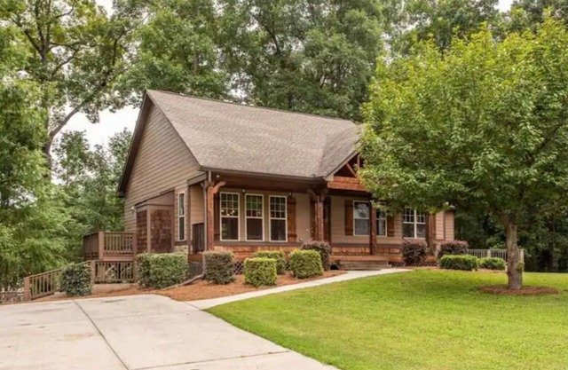 Live, Work, Play near Battery Park, Midtown & more! Prime locale near highways.